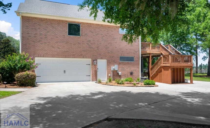 Attached Garage