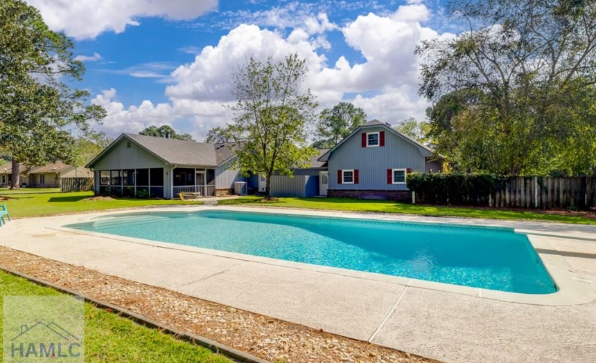 Beautiful in-ground pool