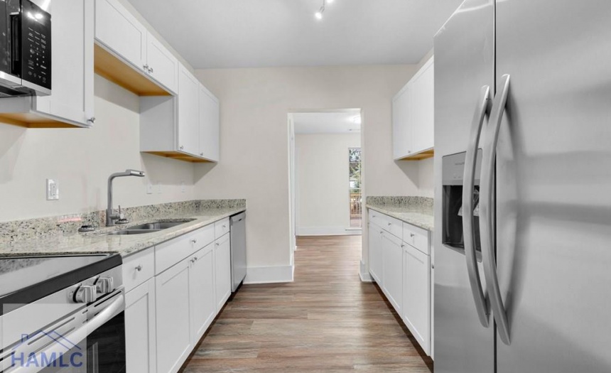 Modern Kitchen with Granite countertops, New cabin